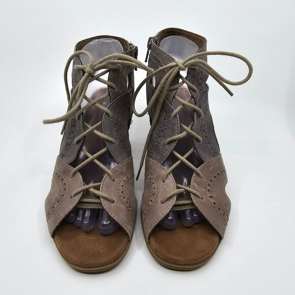 Rockport Hattie Open Lace Shoes Block Heel Leather Taupe Womens Size US 7.5 - Picture 2 of 8